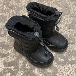 Lands End snow boots size 9